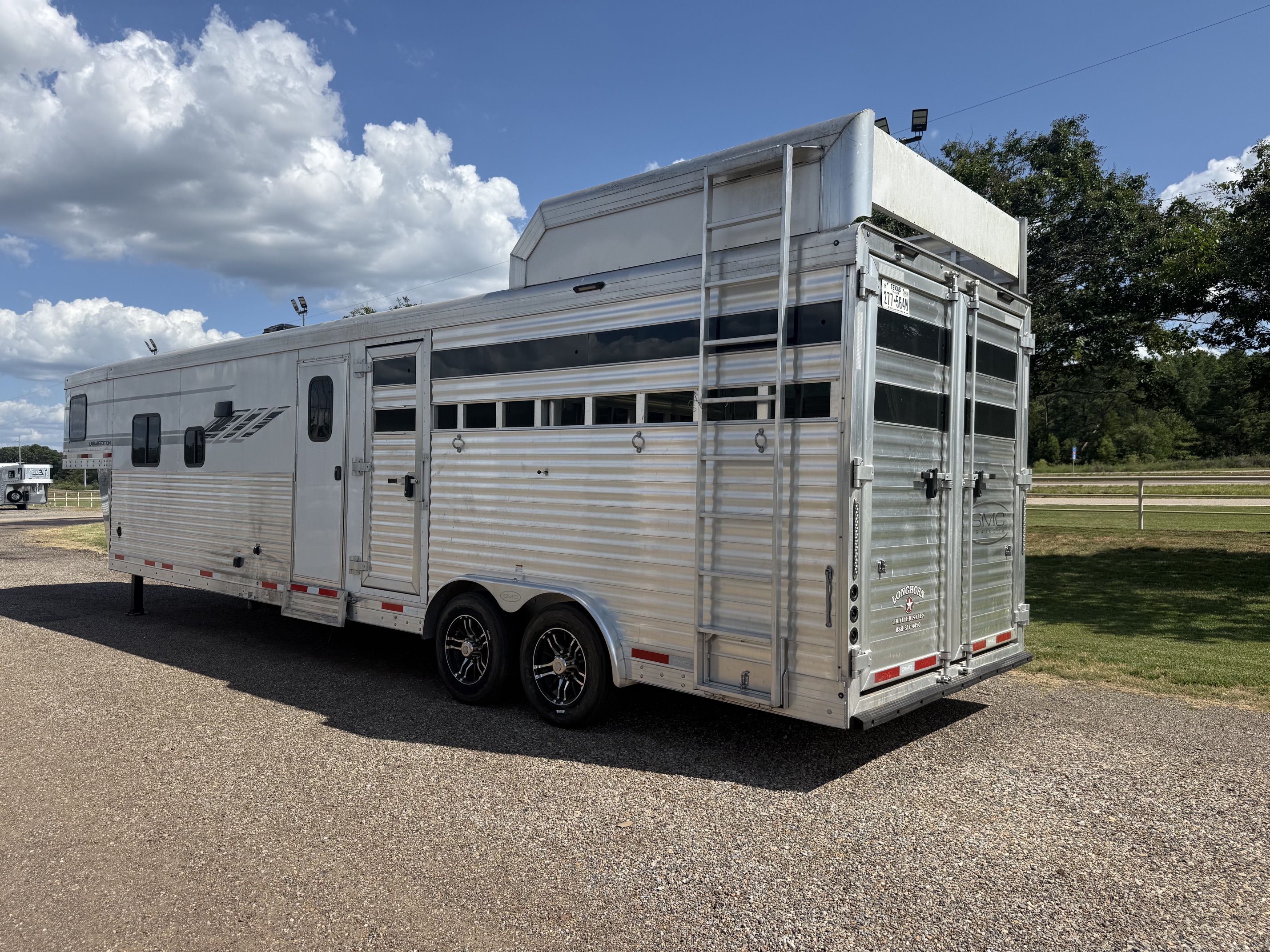 Trailer Photo 4