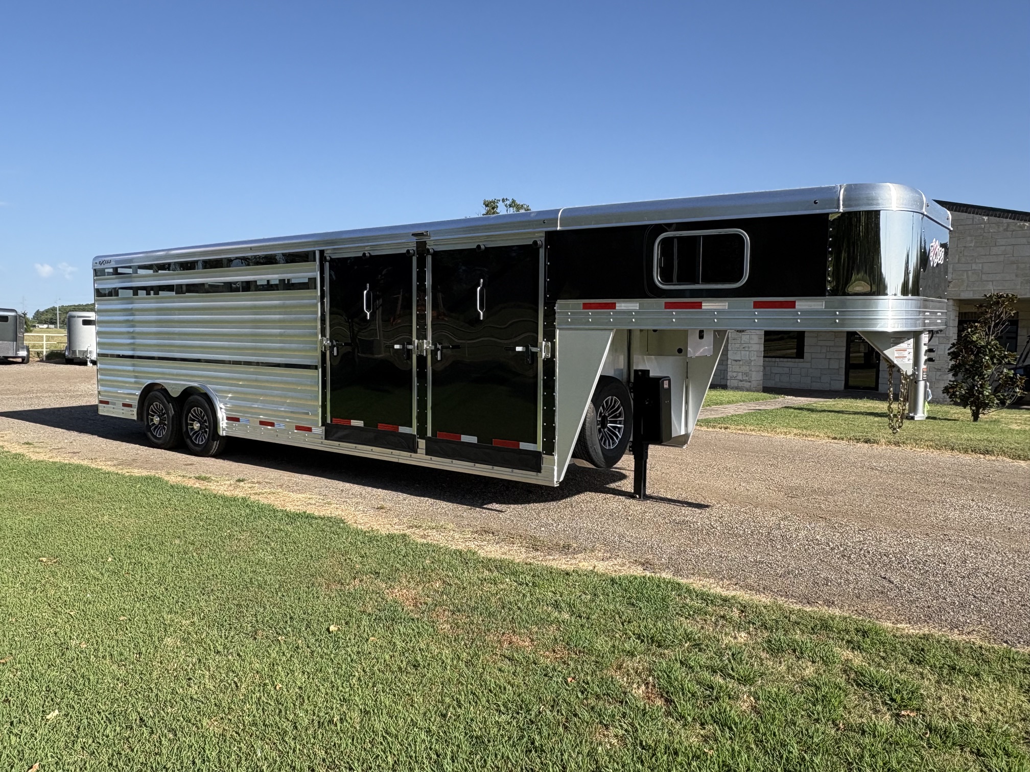 Trailer Photo 2
