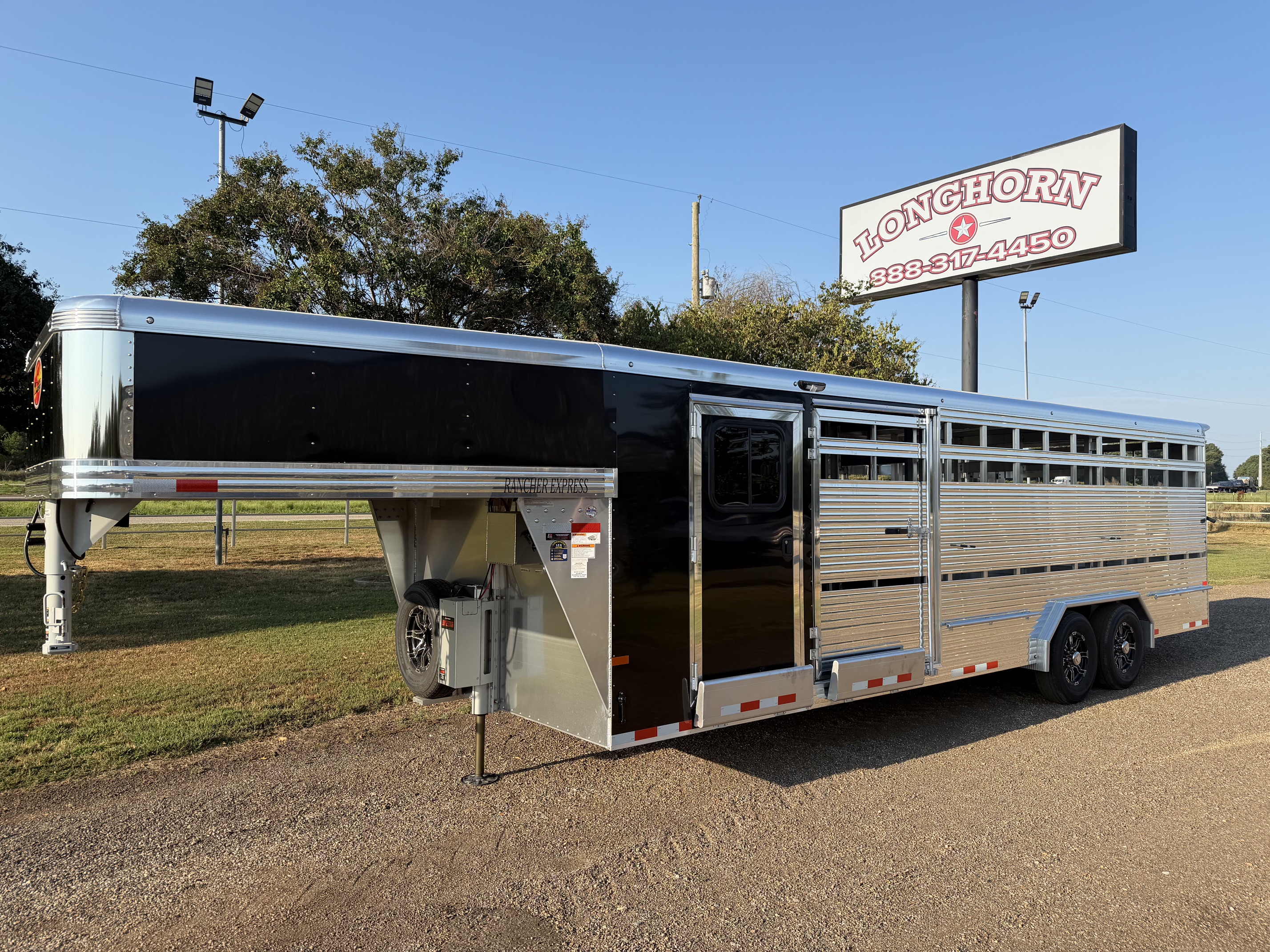 2027 Sundowner 25' Show Cattle