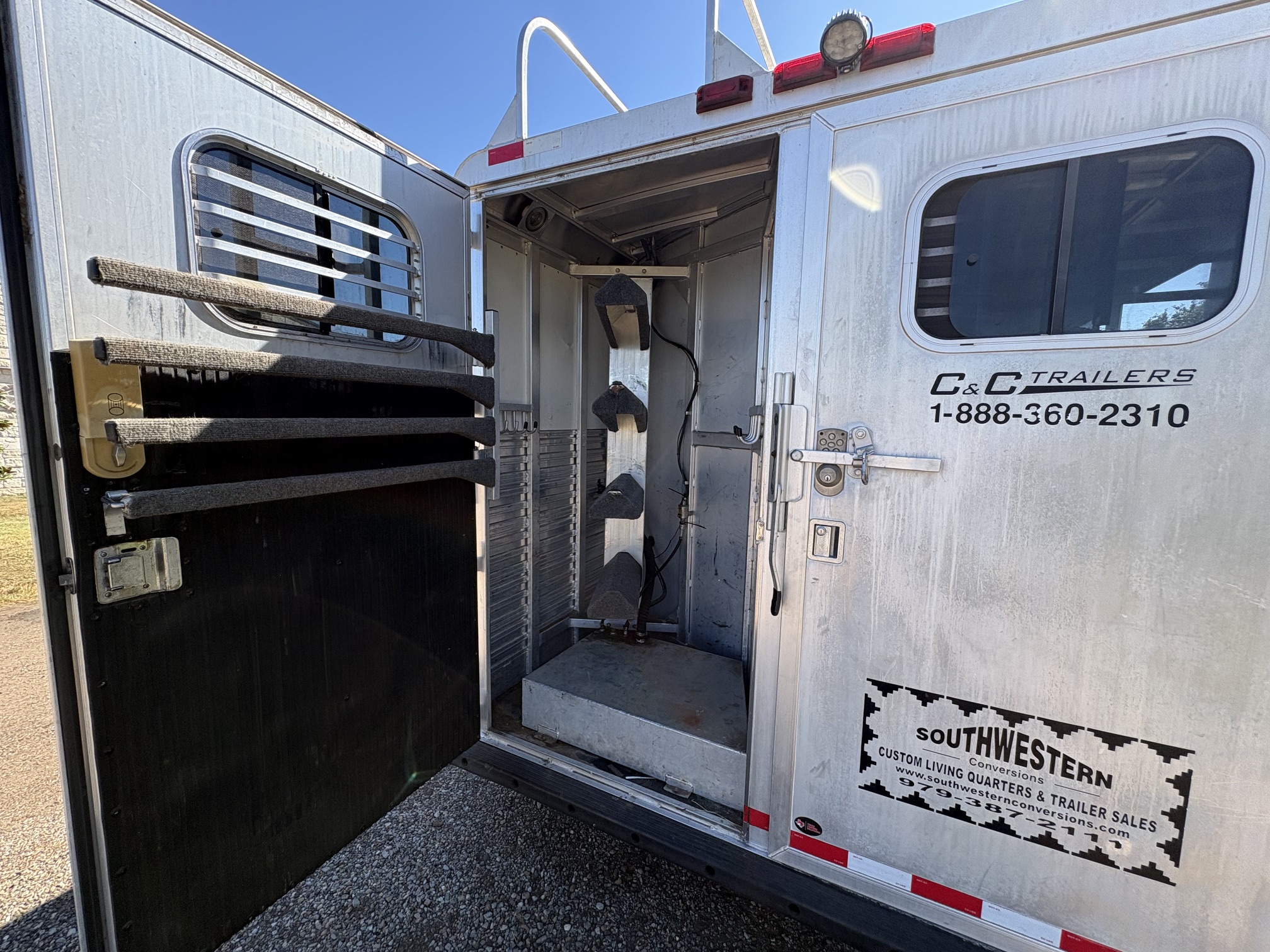 Trailer Photo 5