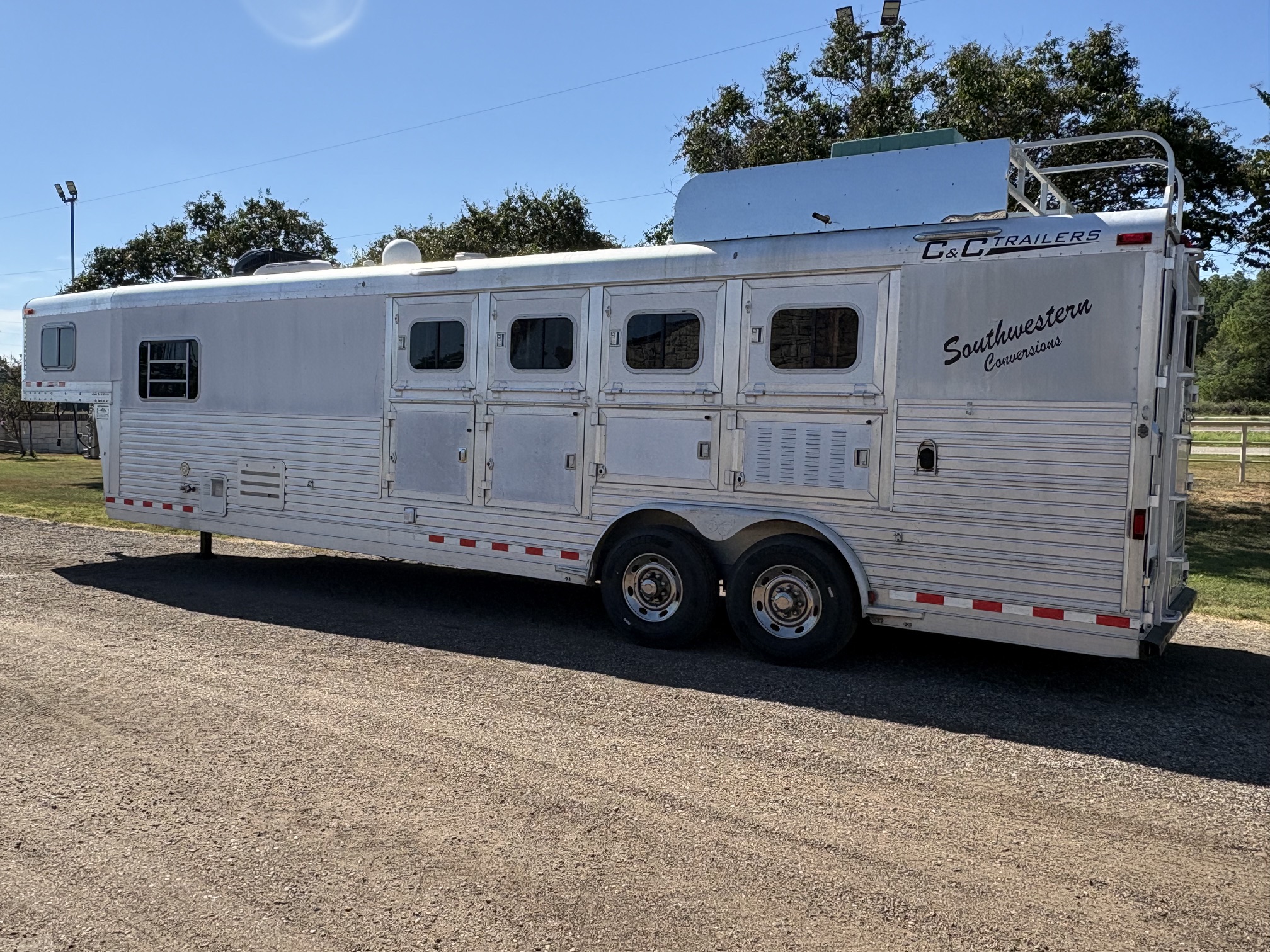 Trailer Photo 6